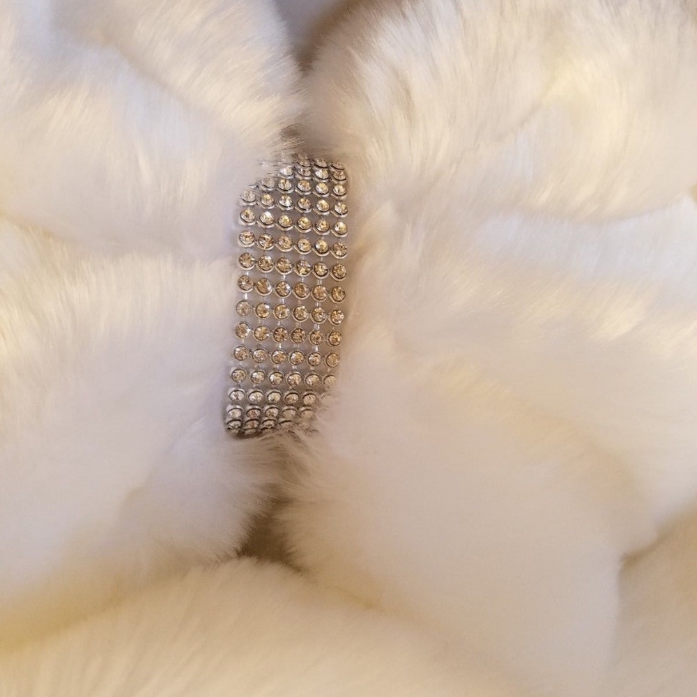 Faux Mink Backless Velvet Mermaid Wedding Gown - Picture 8 of 8